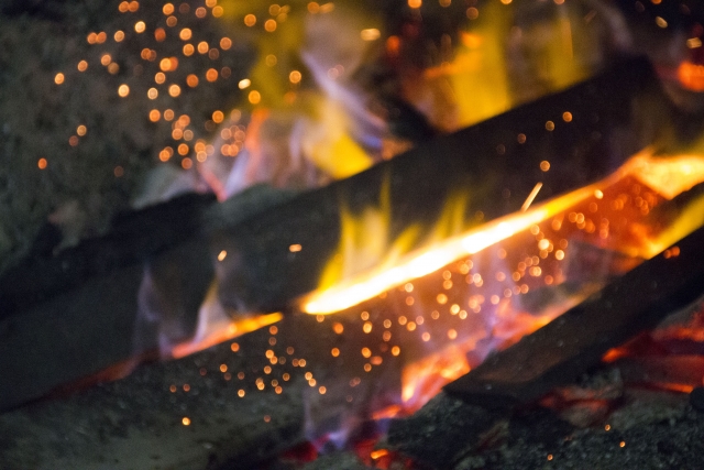 包丁鍛冶の様子